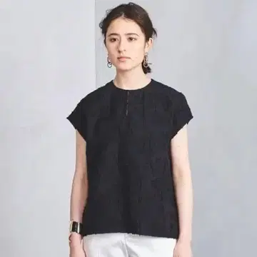 미사용품 UNITED ARROWS 자카드 프렌치 슬리브 블라우스