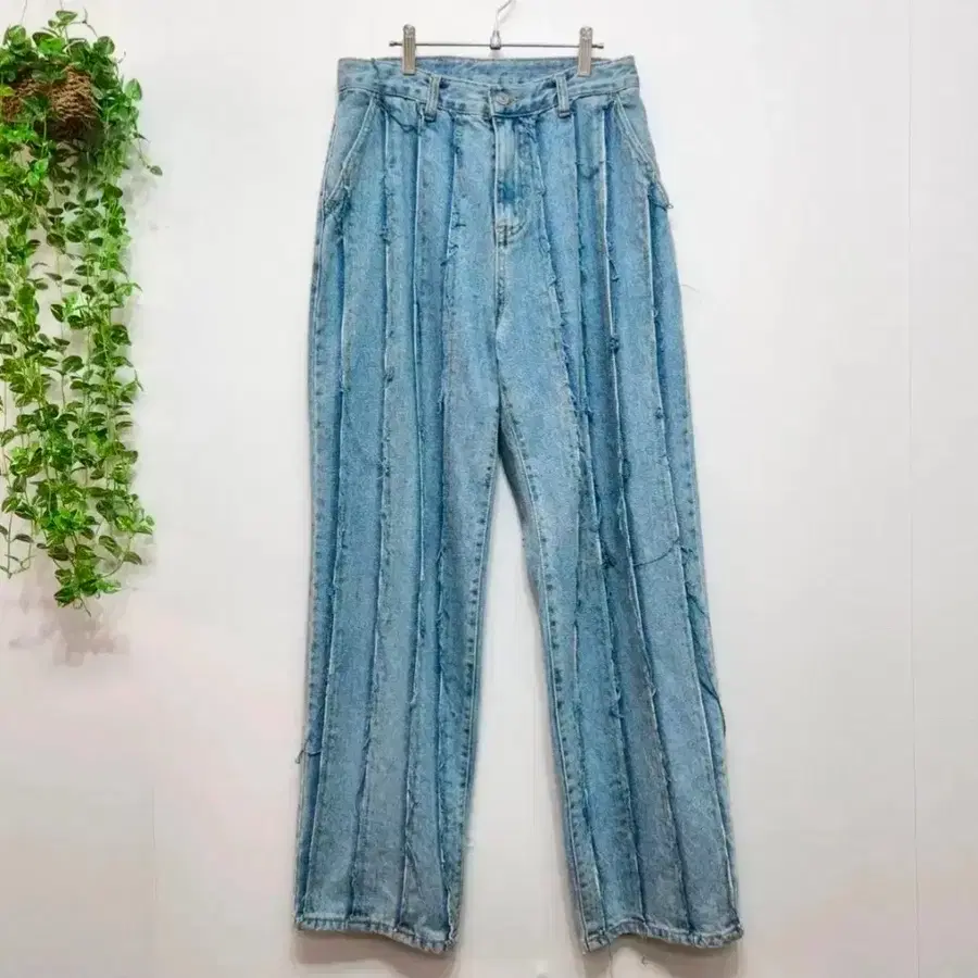 마뗑킴 커팅 루즈 데님 팬츠 S사이즈