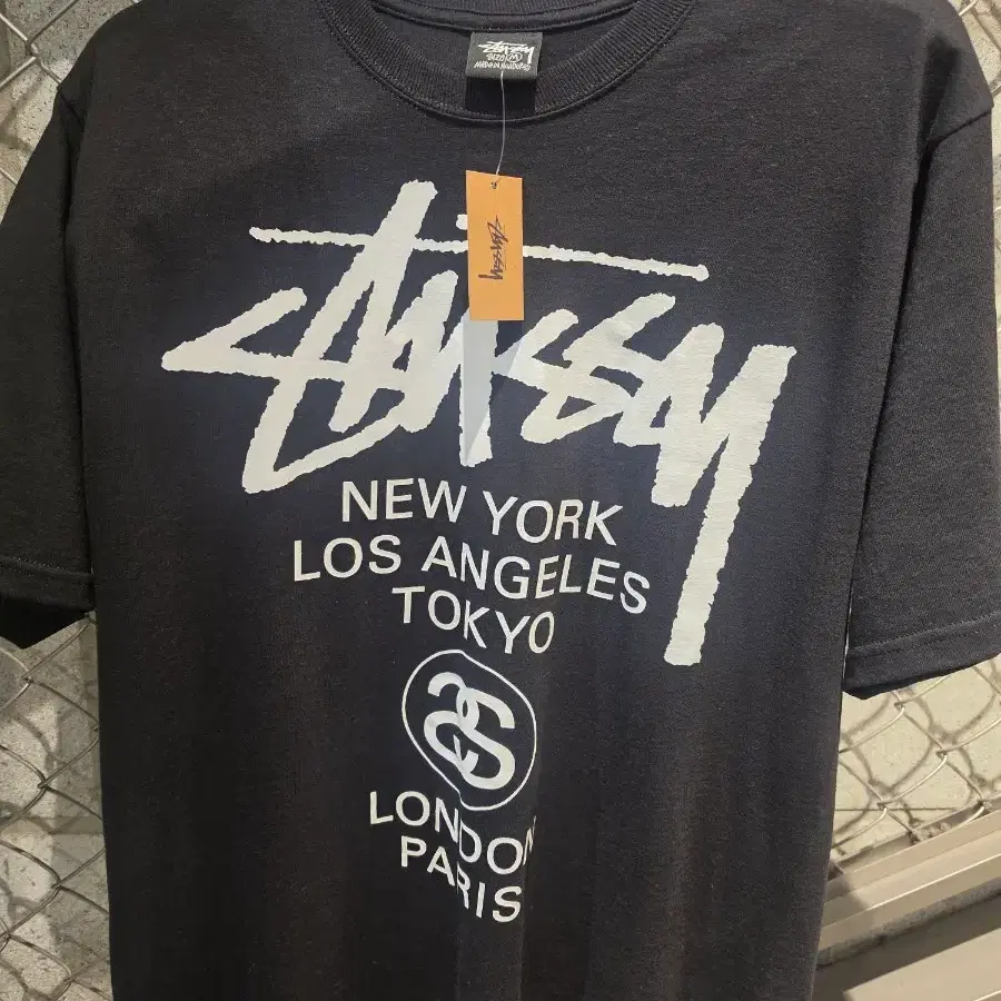 스투시 월드투어반팔 블랙 M 크림가75000원