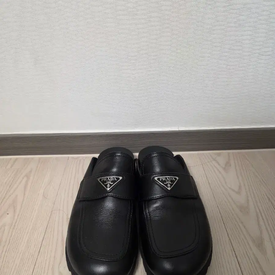 (6.5) 프라다 뮬 슬리퍼 블랙