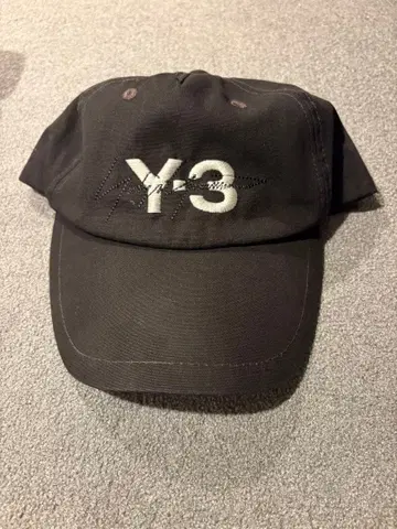 Y-3 캡 블랙
