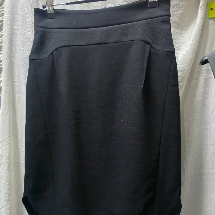 타임 블랙 H라인 스커트