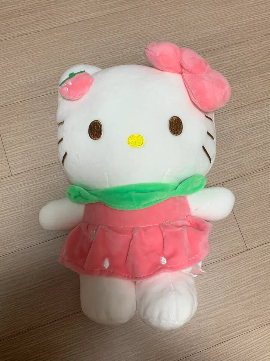 헬로키티 딸기 25cm 산리오 정품 중형 인형
