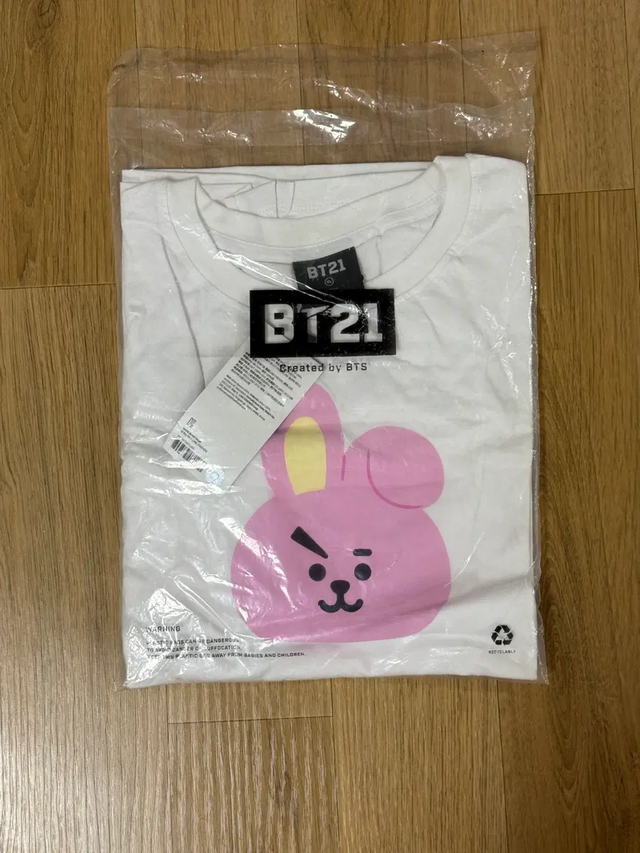 BT21 쿠키 반팔 티셔츠 화이트