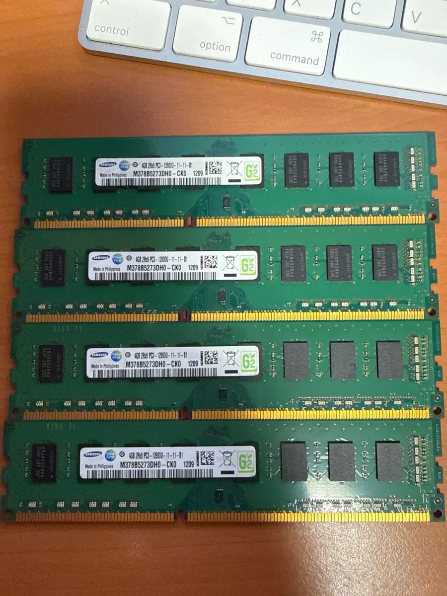4GB 2Rx8 PC3-12800U-11-11-B1