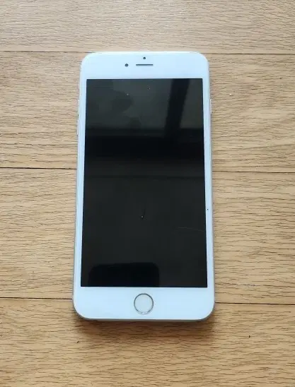 아이폰 6S PLUS. 64GB 실버