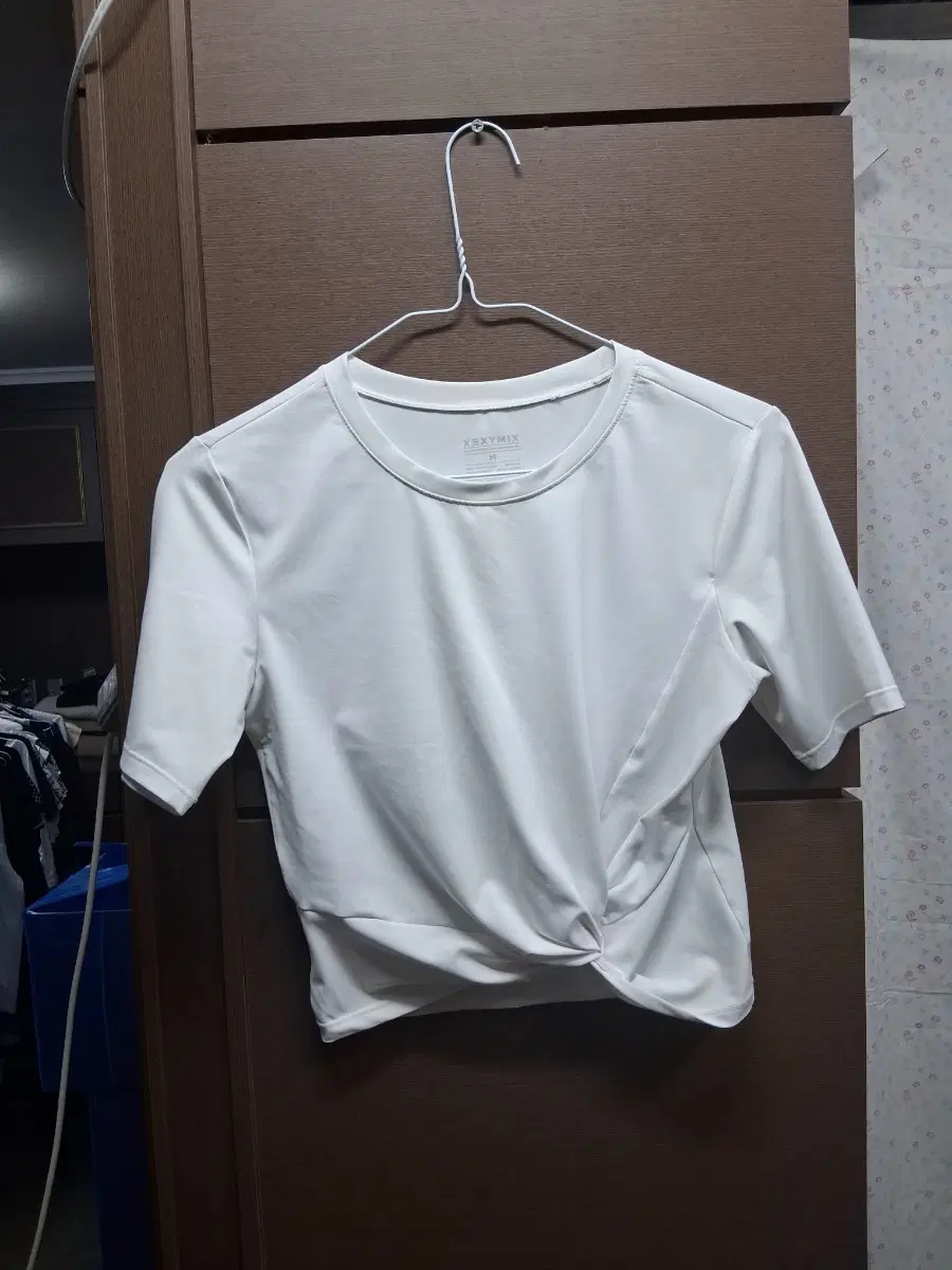 젝시믹스 흰색 반팔 셔츠(M)
