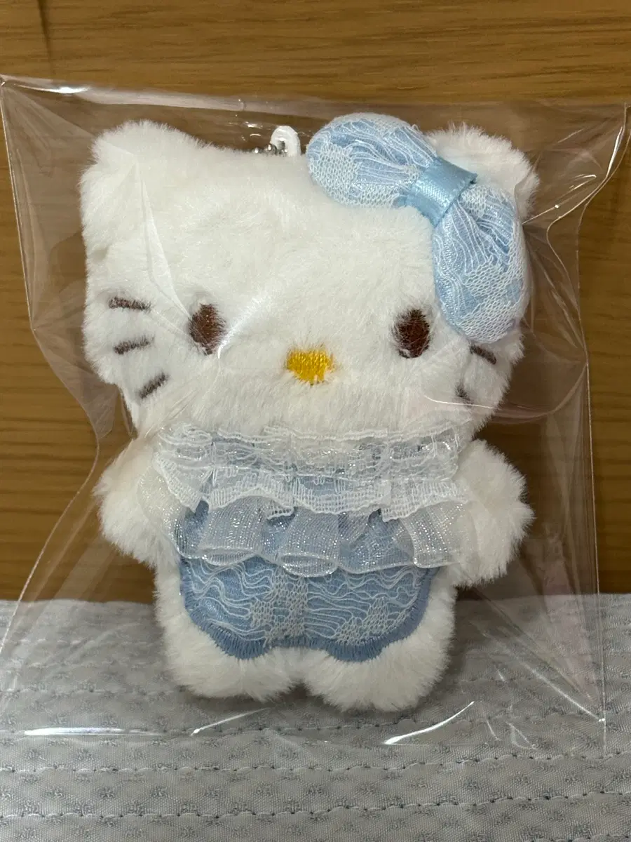 산리오 _ 헬로키티 인형 키링