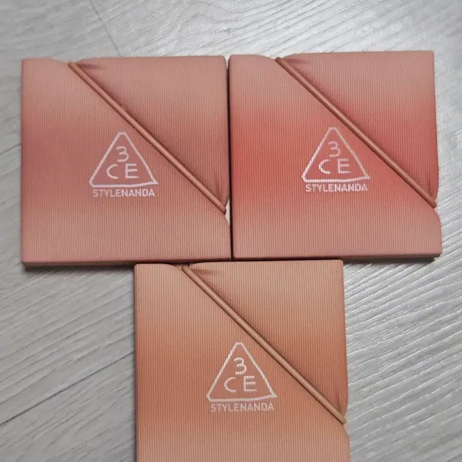 3ce 멀티 아이 컬러 팔레트 더 텍스타일 크로스더라임