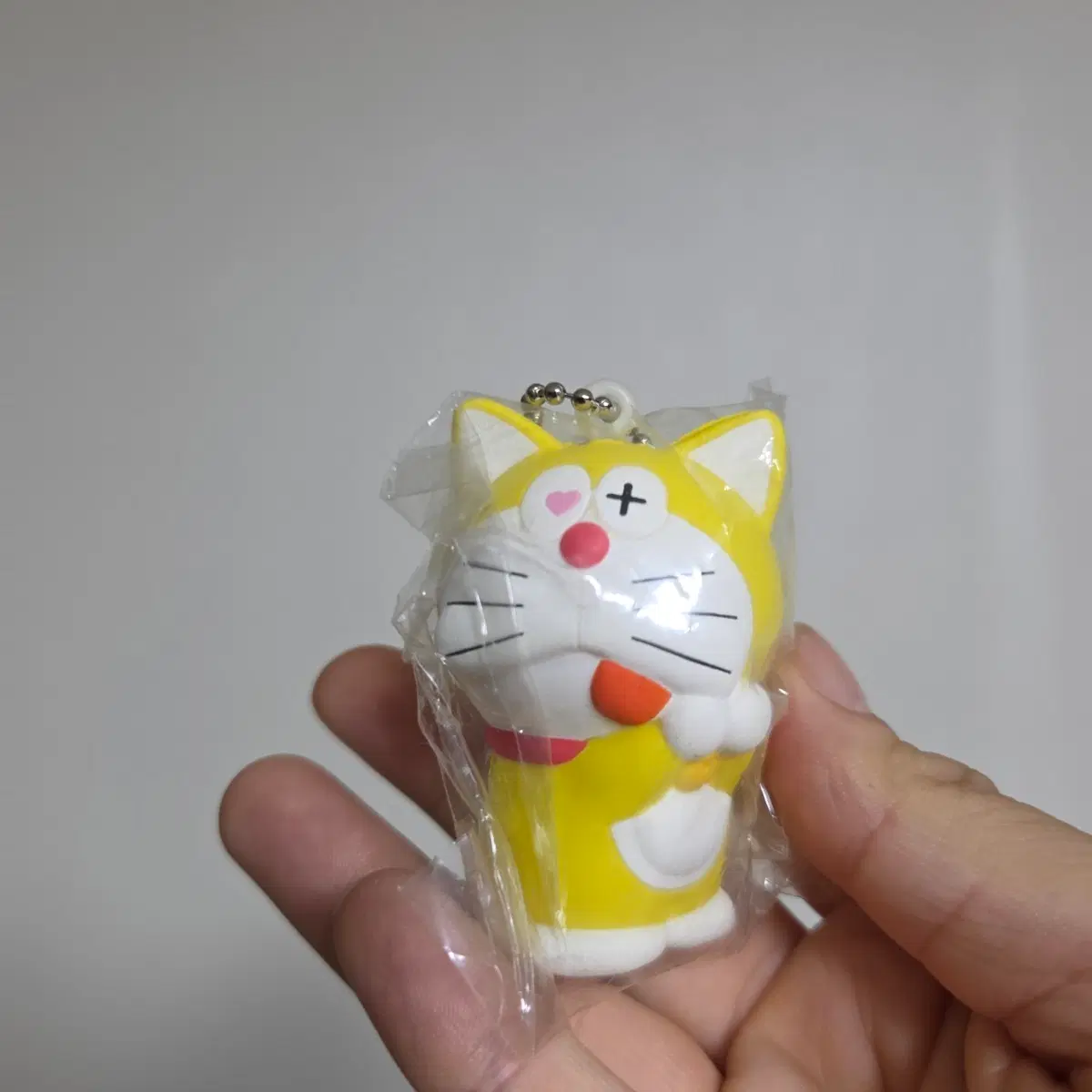 일본 고전 만화 캐릭터 굿즈 피규어 인형 도라에몽 노랑색 소프비 스펀지 키링 스트랩