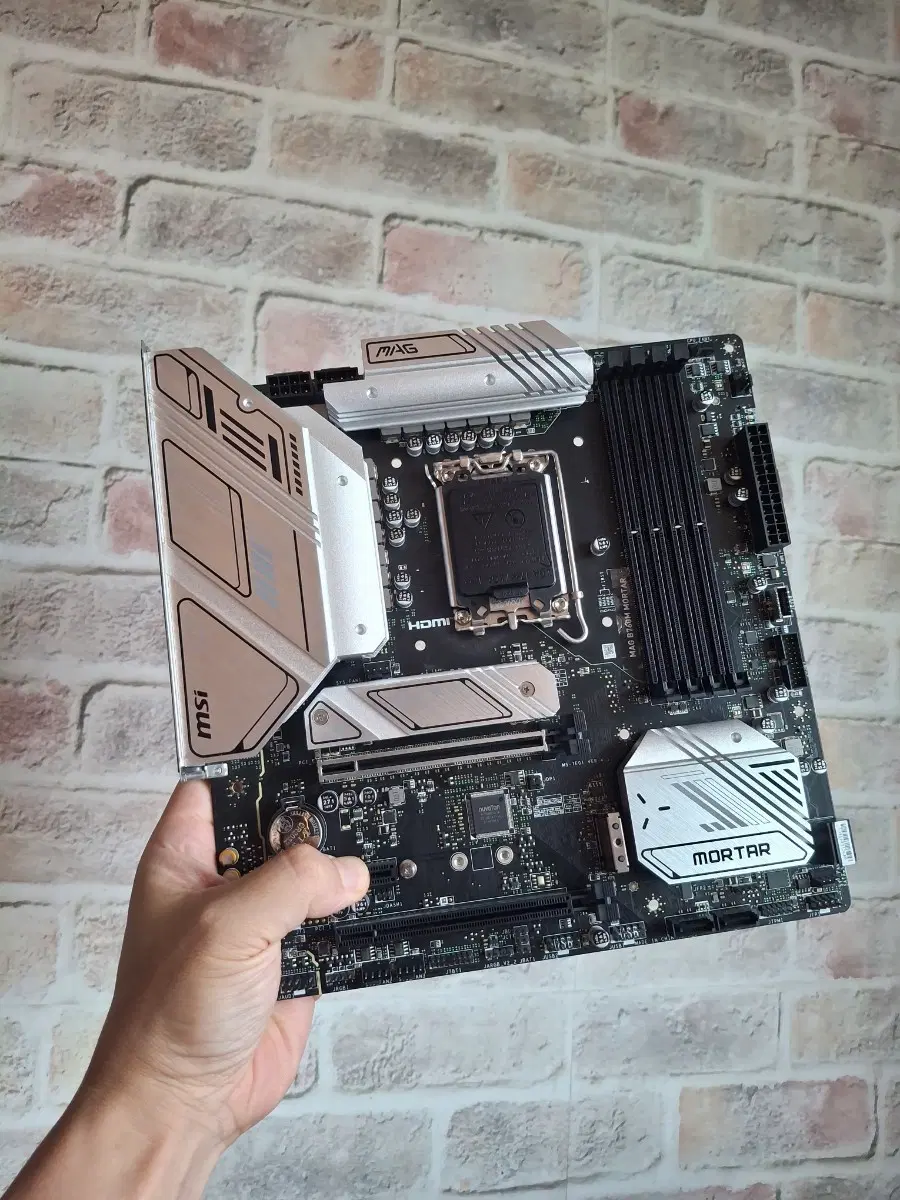 MSI B760M 박격포 D5 + 윈도우11 민트급 세트