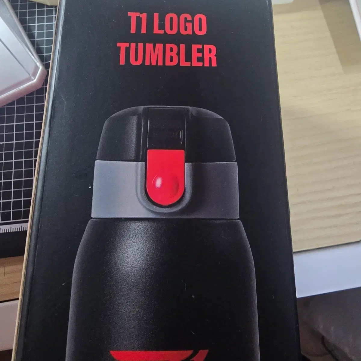 T1 로고 텀블러 블랙 370ml