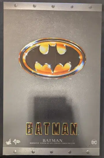 HOTTOYS MOVIE MASTERPIECE BATMAN (MMS692) MMS692
