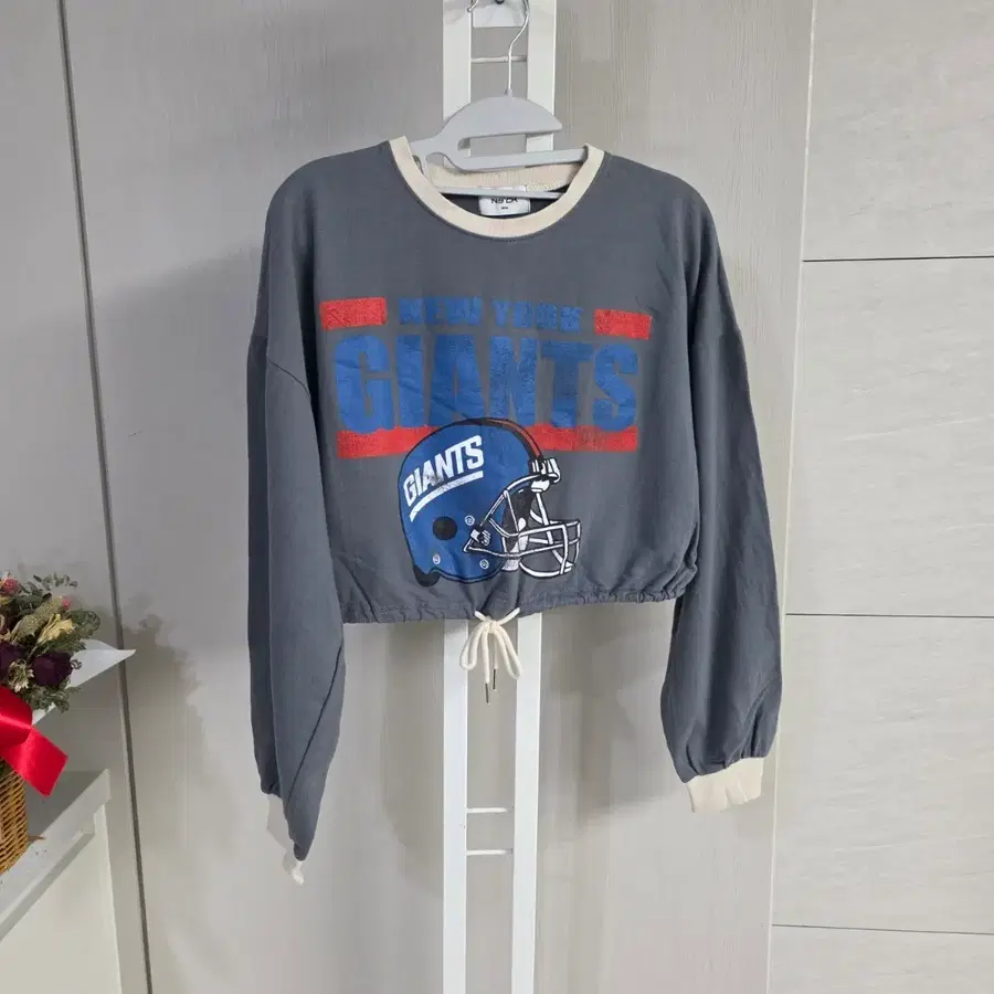 뉴욕 자이언츠 크롭 맨투맨