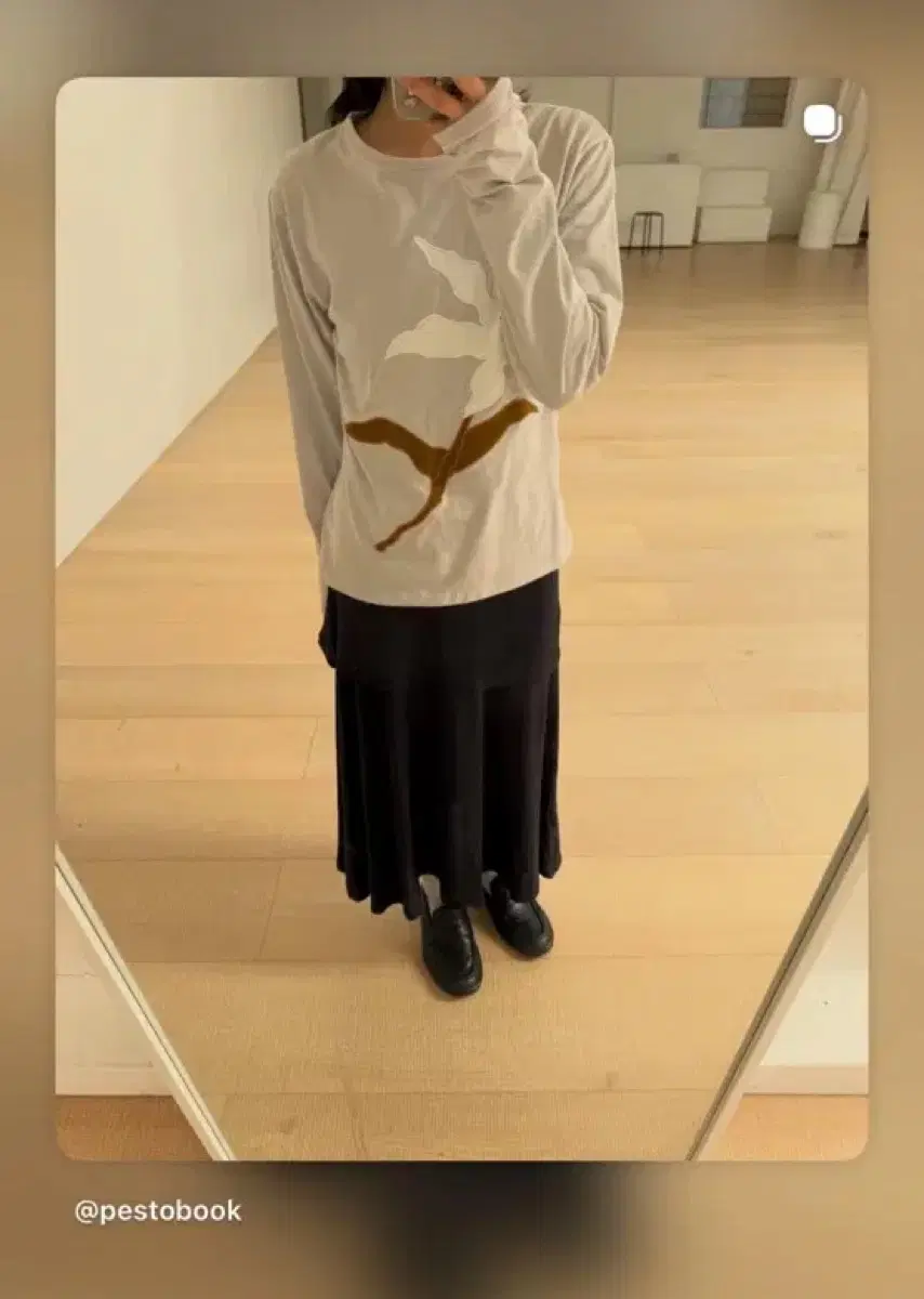 페스토 릴리 아플리케 티셔츠 pesto LILY APPLIQUE T-SHIRT FOG