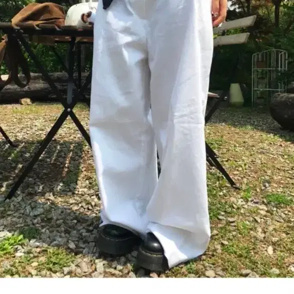 아워캐비넷 tray white pants
