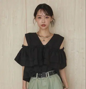 [미사용 택 포함] [당일 발송 가능] esica 브로드 2way 프릴 상의