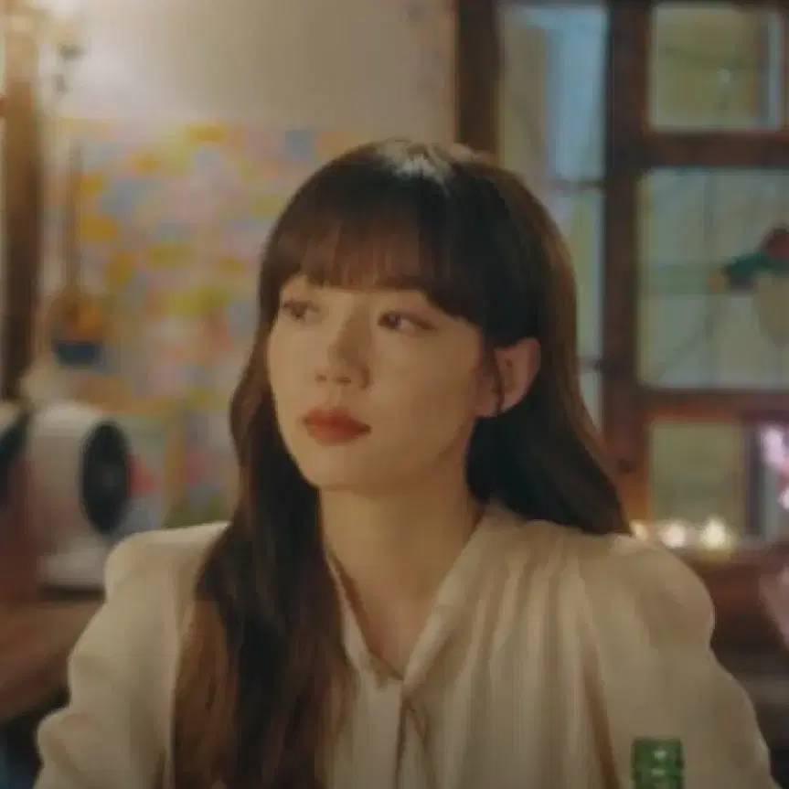 임수정 파슨스 블라우스