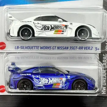 핫휠 미니카 LBWK 닛산 35GT-RR Ver.2 2대 세트
