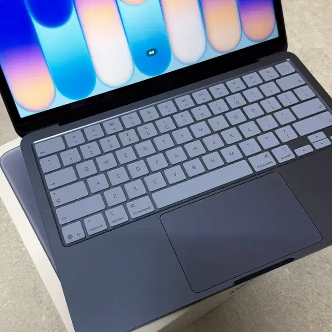 애플 맥북 네오 512GB 인디고