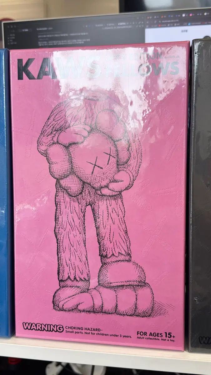 핑크 kaws fellows 카우스