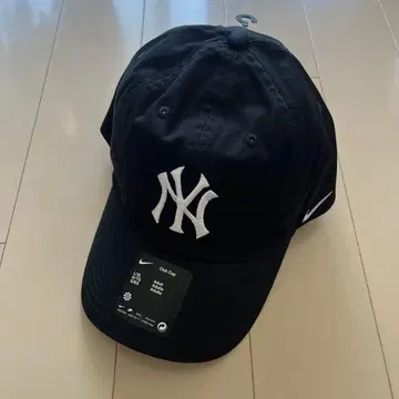[미사용 새상품] NIKE 뉴욕 양키스 클럽 캡 L/XL