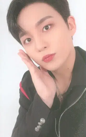 ATEEZ THE WORLD EP.1:MOVEMENT JONG HO 트레이딩 카드 꽃잎