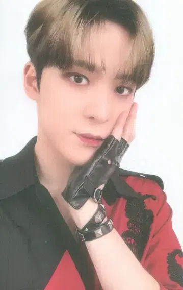 ATEEZ THE WORLD EP.1: MOVEMENT 윤호 트레이딩 카드 꽃잎