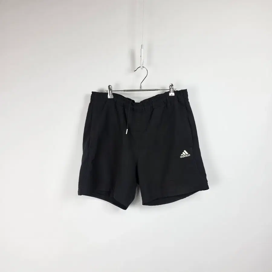 아디다스 나일론 밴딩 쇼츠 블랙 남 36-38인치 260812