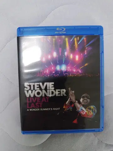 천재 가수 스티비 원더의 외국제 Blu-ray 일본 재생기로 재생 가능