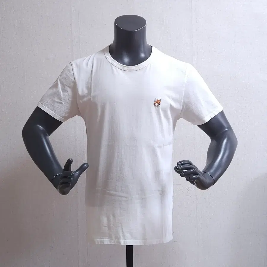 메종키츠네 반팔티셔츠 100 정품