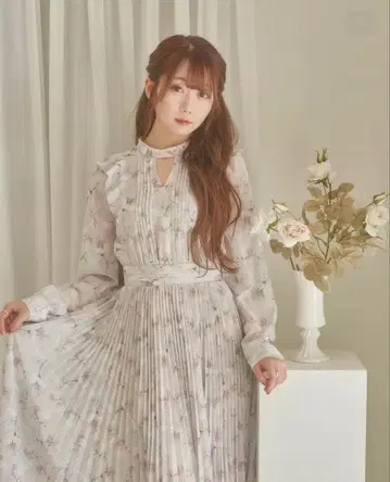 로제 뮤즈 쉬어플로럴 원피스 라벤더