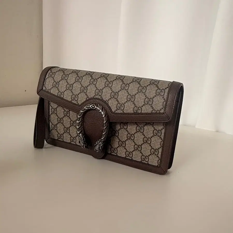 <정품>구찌(Gucci) 디오니소스 GG 슈프림 캔버스 클러치백