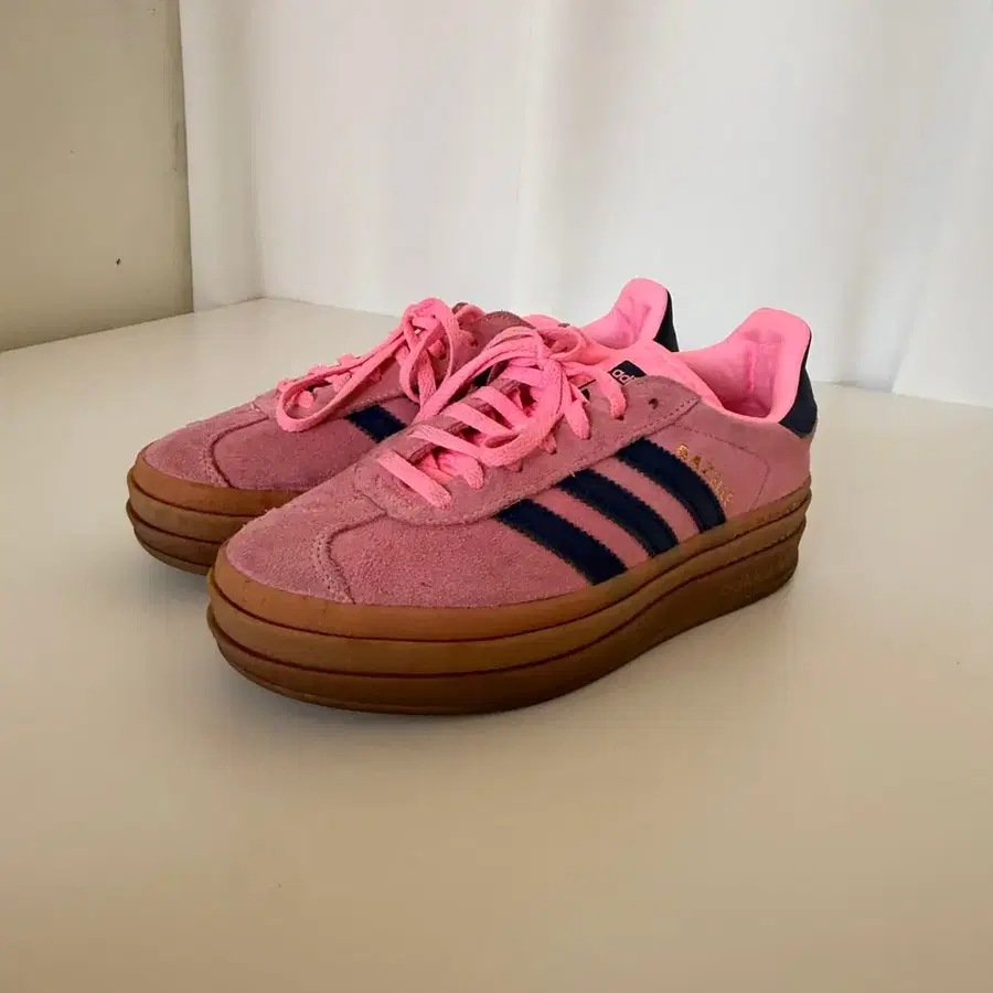 아디다스 (adidas)가젤 볼드(H06122)