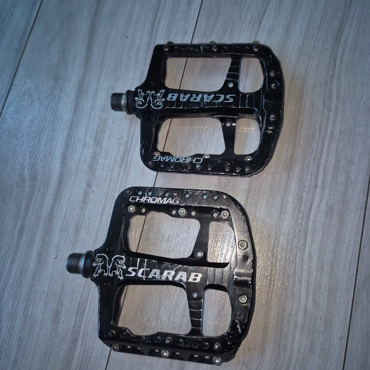 HT Ae03 페달 과 크로맥 SCARAB 블랙 페달