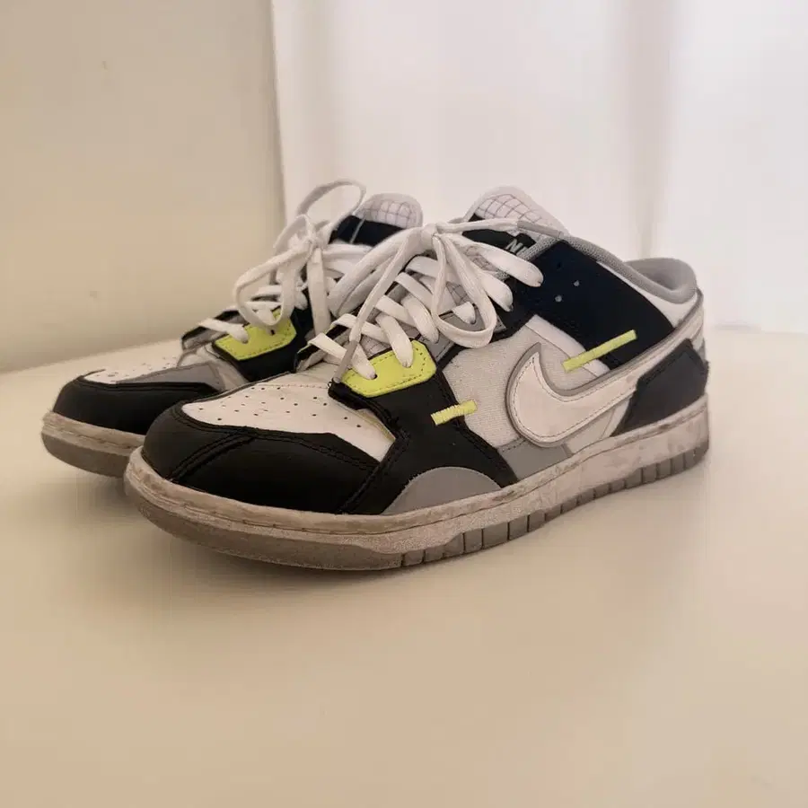 나이키 덩크 로우 스크랩(Nike Dunk Low Scrap) 블랙검