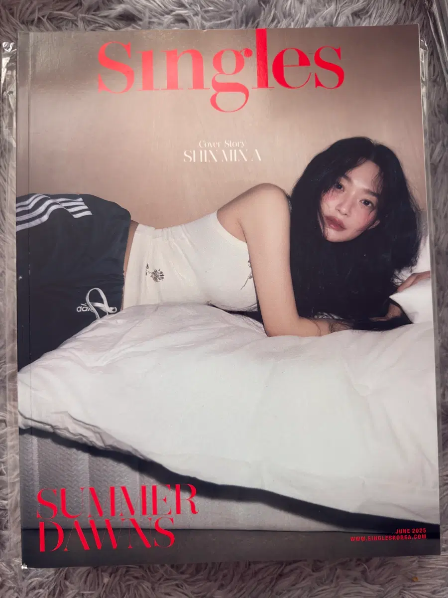 신민아 싱글즈 표지모델/singles 잡지