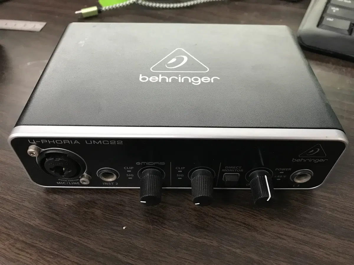 베링거 UMC22 USB 오디오 인터페이스
