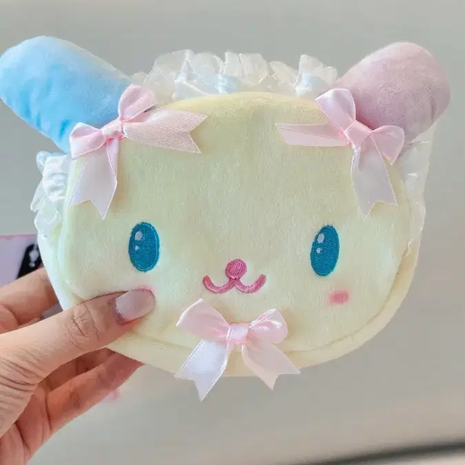 아베일 우사하나 파우치