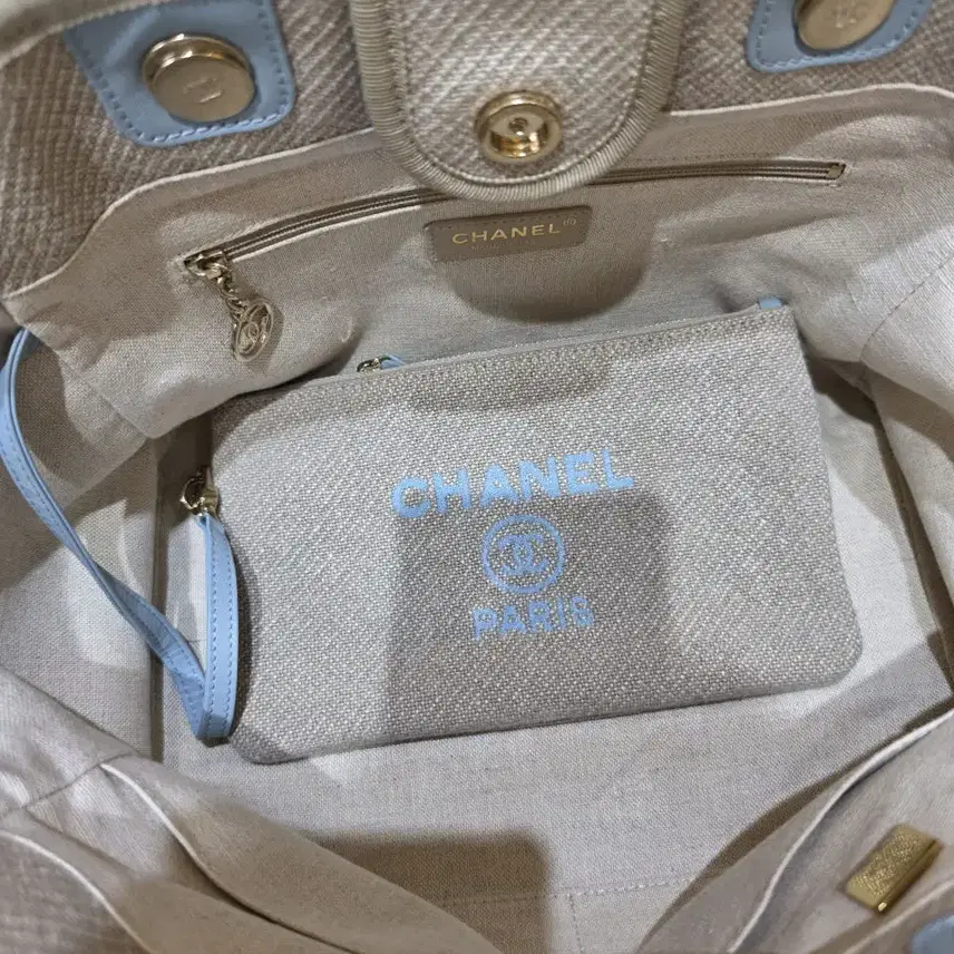 샤넬 도빌 쇼퍼백 스몰 캔버스 베이지 블루 내장칩 AS3257 사진 5