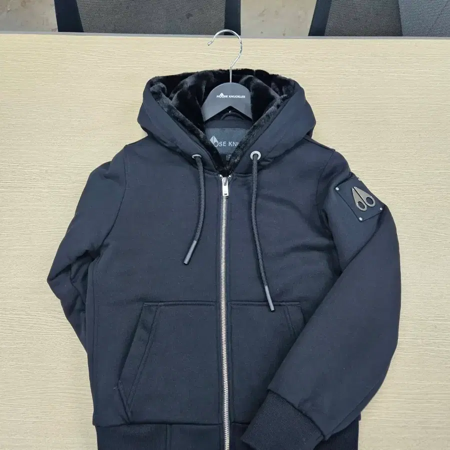 무스너클 클래식 버니 퍼 여성 후드집업 블랙 M34LS636 291 / XS [새상품/스크래치]