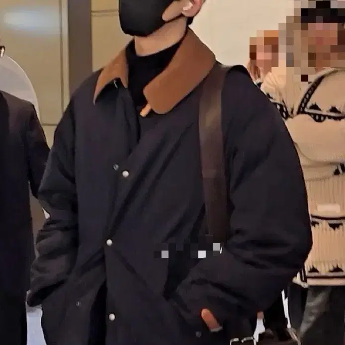 국내[2]비즈빔24AW Black Kite Coat 블랙 카이트 코트