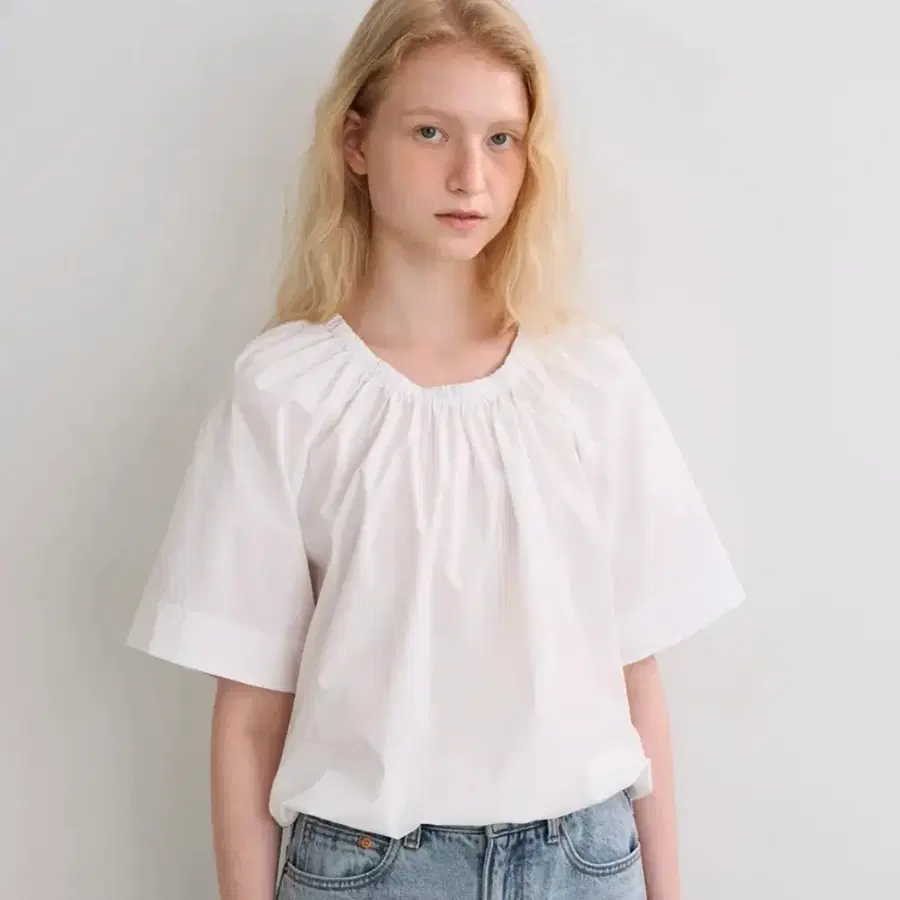 (새제품) 블랭크공삼 shirring banding blouse (화이트)