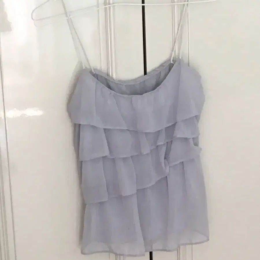 릿킴 캉캉 프릴 나시 블라우스