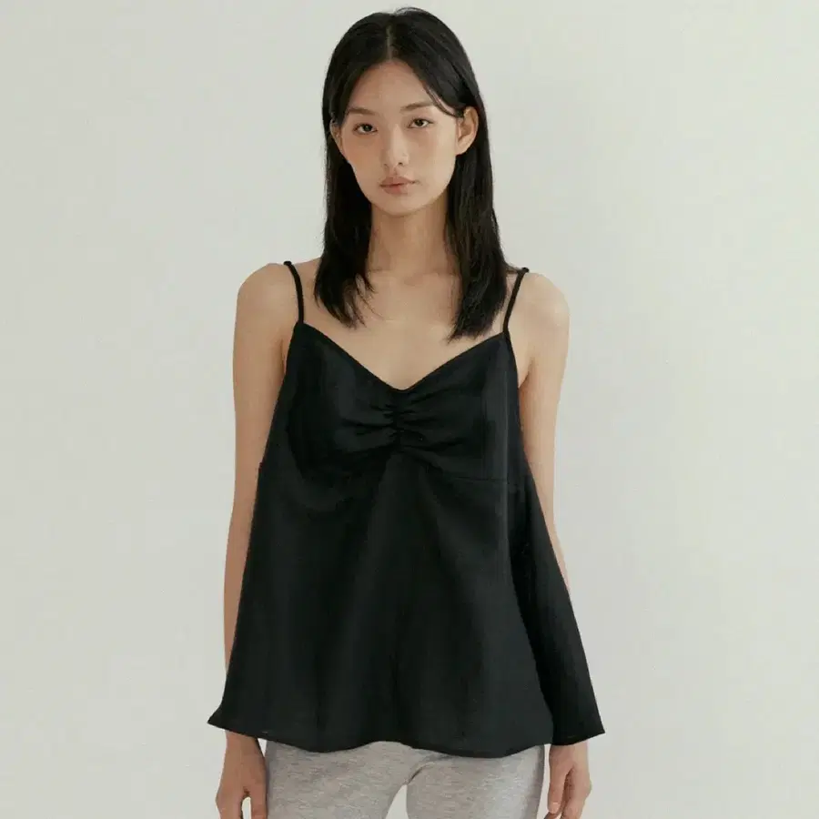 (새상품) 링서울 linen bamboo blended 슬리브리스 블랙