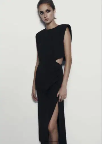ZARA 사이드 컷 아웃 롱 원피스 블랙