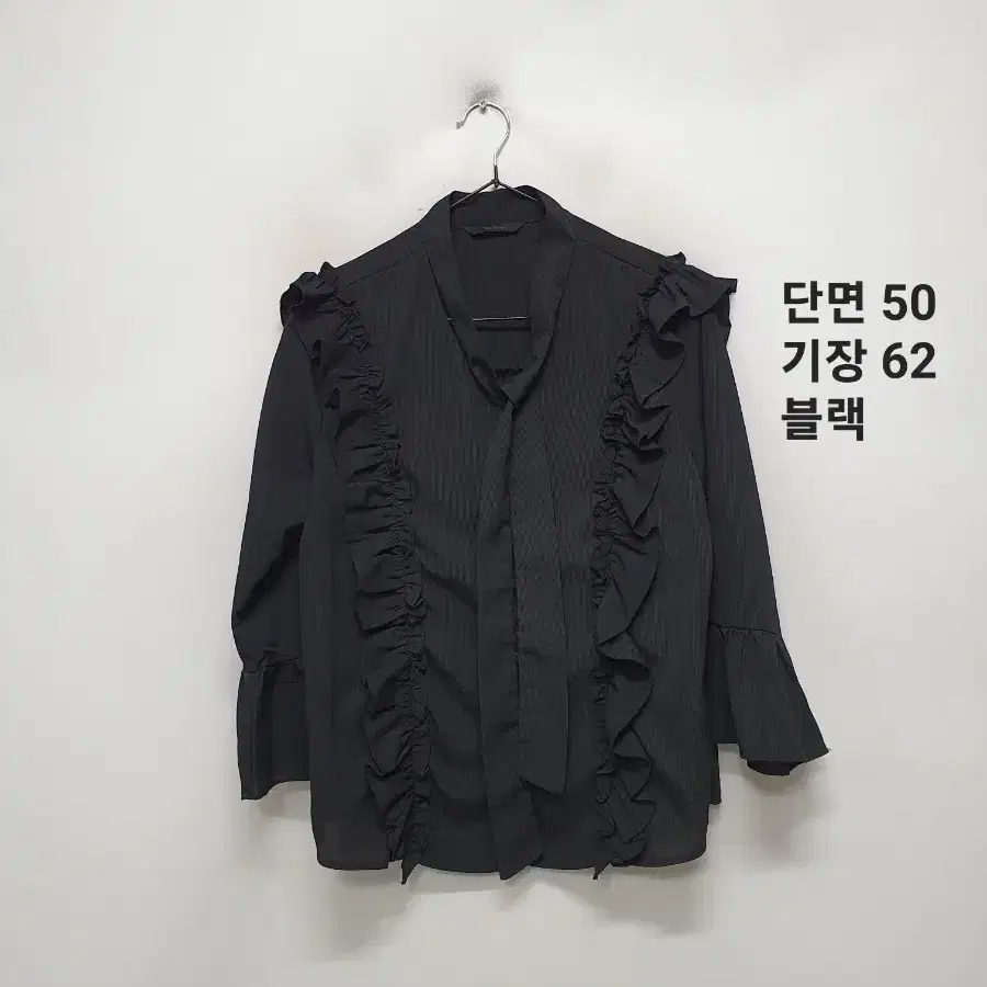 더아이잗 블라우스