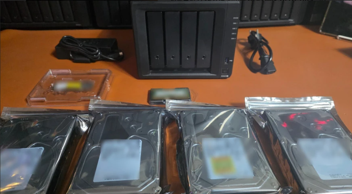 시놀로지 DS920+ 서버용 HDD MG 24TB 24테라