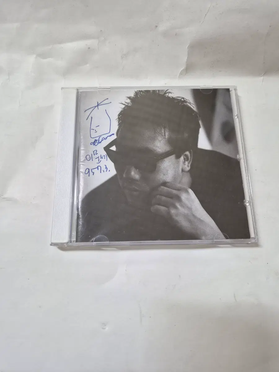 (휘귀)이문세 9집 95.7.3. 친필 싸인 cd 입니다 깨끗합니다