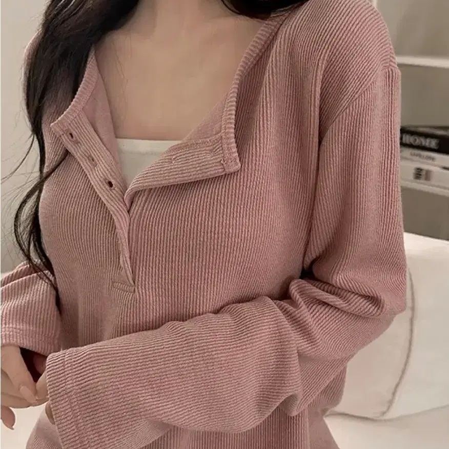 극강의 여리핏, 로헨느 버튼 라운드 긴팔티